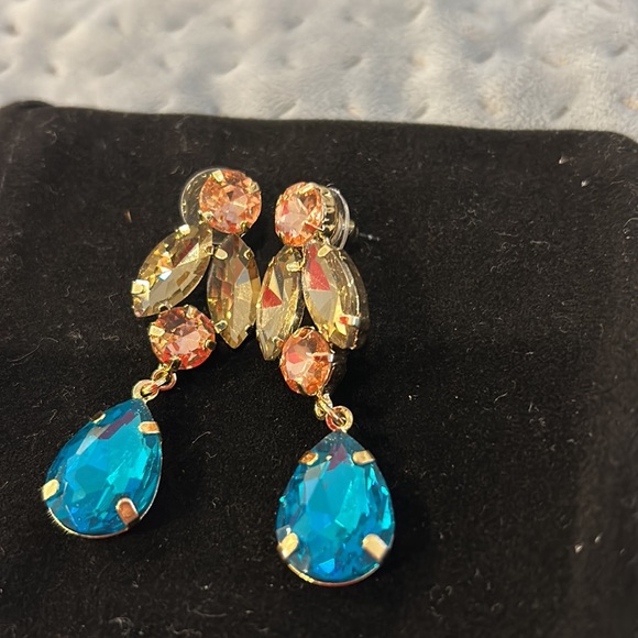 Multi-Crystal Cuts with Pear Cut Drop Earrings-Boutique - Picture 5 of 5